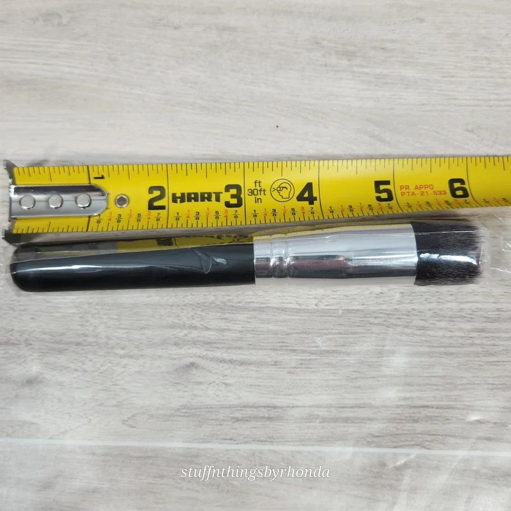 New Women's Flat Top Kabuki Foundation Makeup Brush Girls Make Up Dry‎ Shampoo